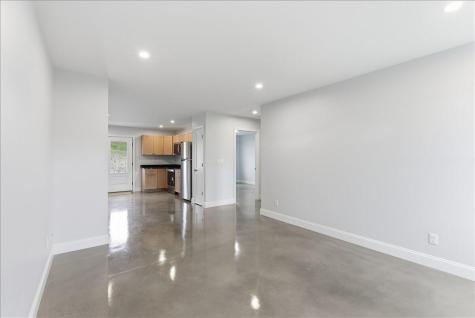 3 Freedom Farm Road Auburn ME 04210