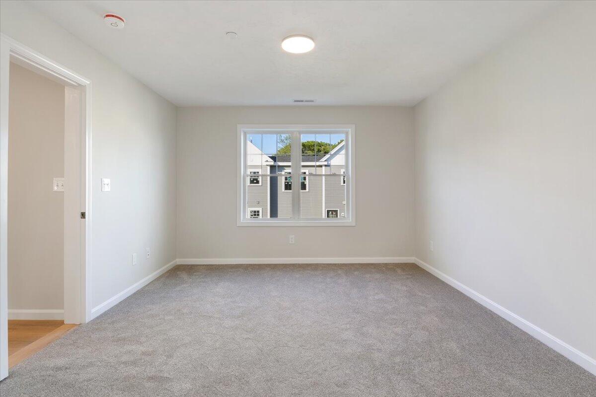 25 Regency Circle Kittery ME 03904