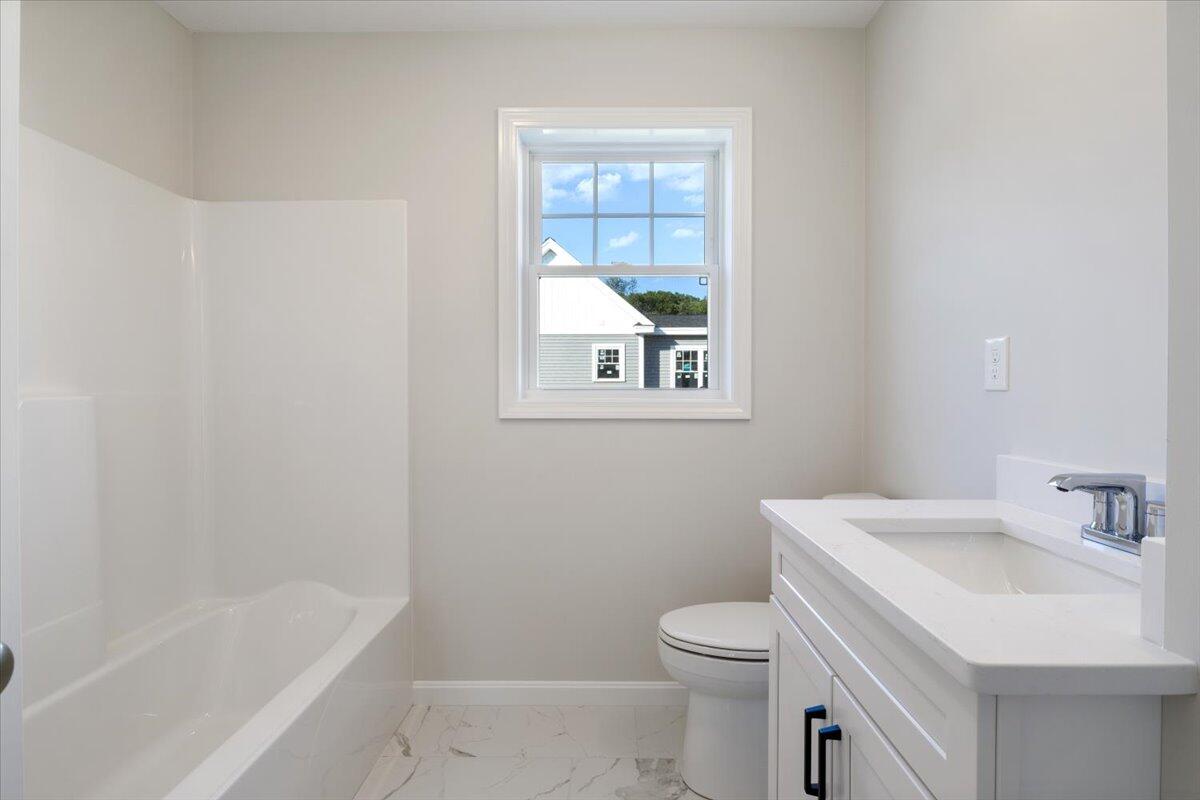 25 Regency Circle Kittery ME 03904