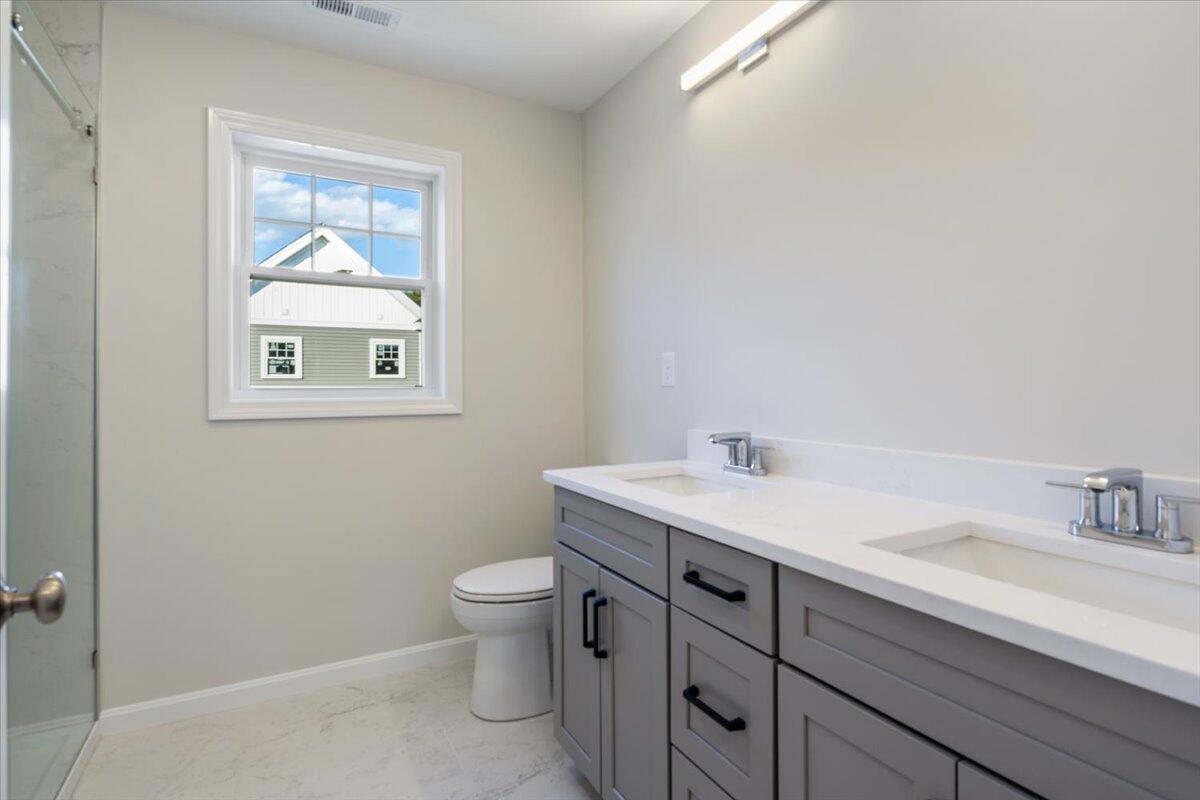 25 Regency Circle Kittery ME 03904