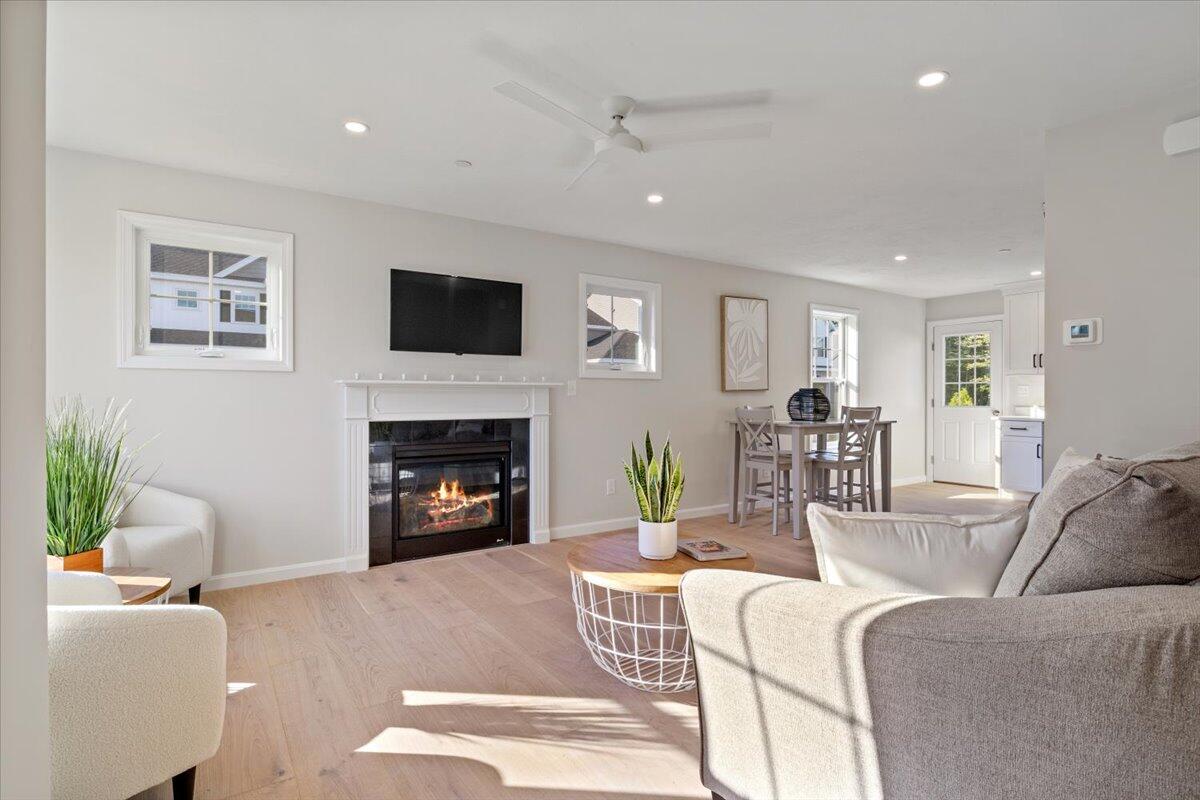 25 Regency Circle Kittery ME 03904