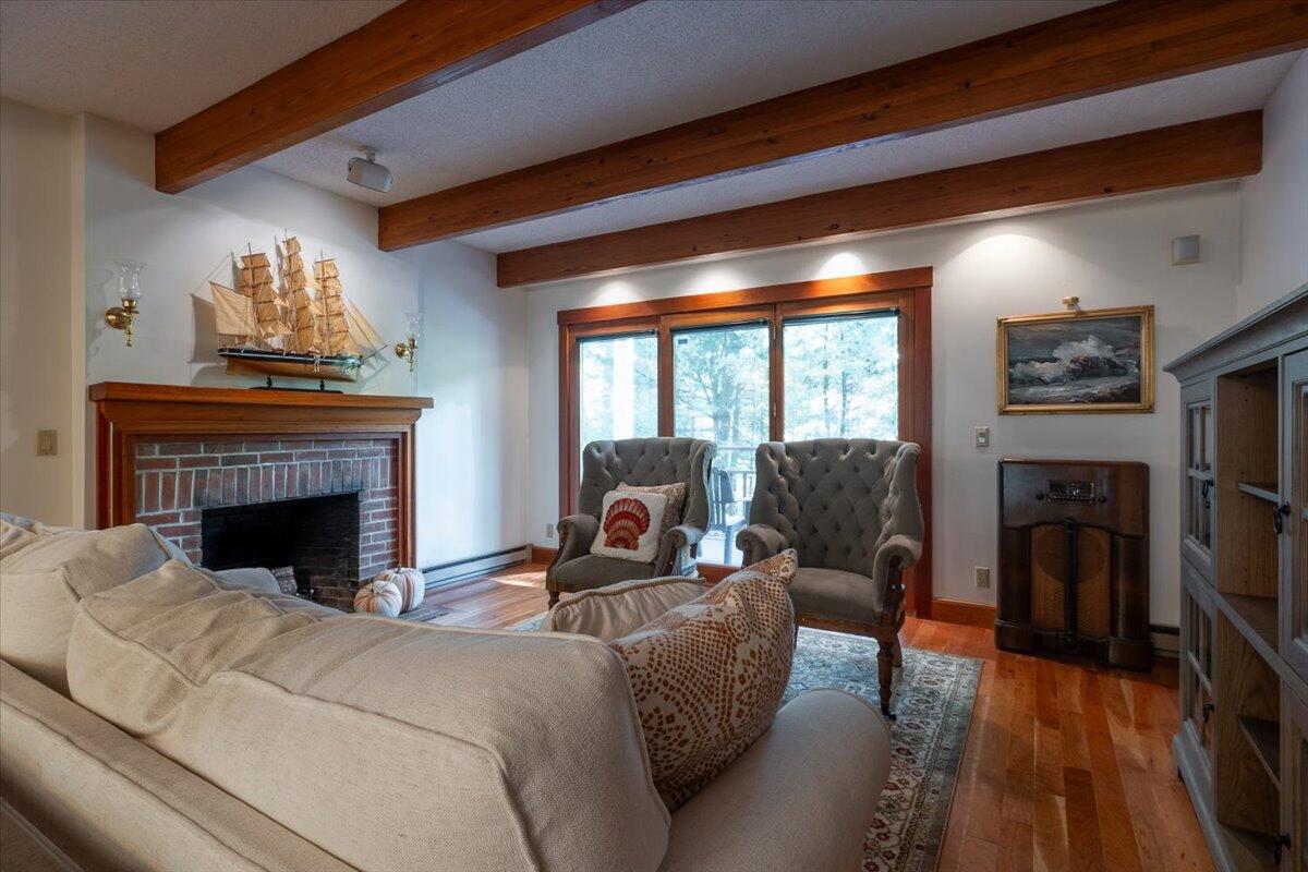 10 Harbor Drive Lincolnville ME 04849