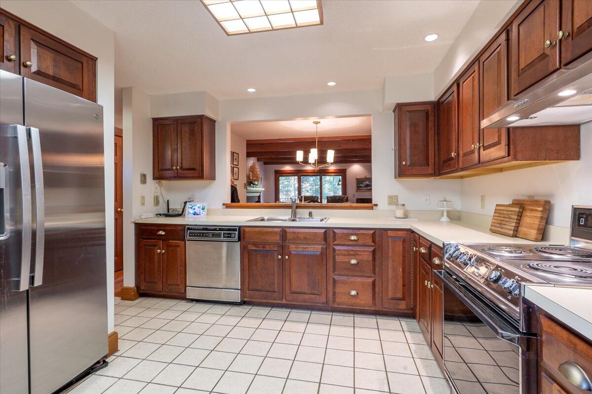 10 Harbor Drive Lincolnville ME 04849