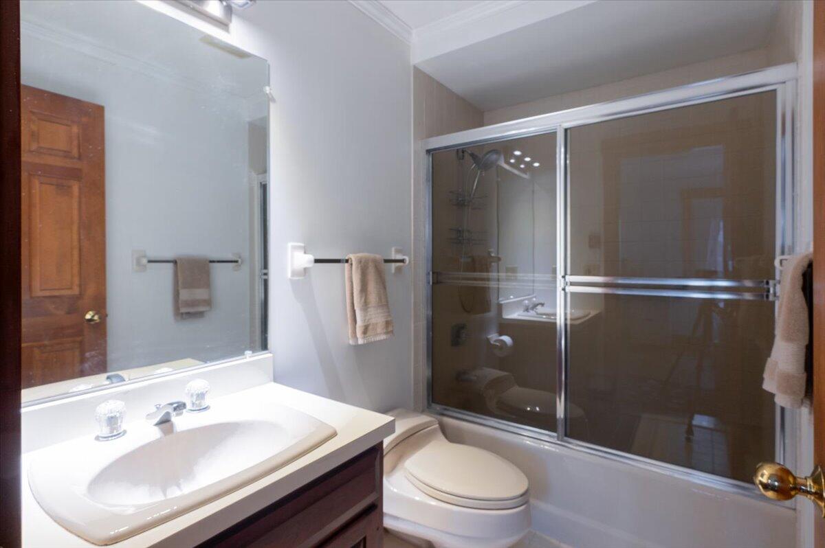 10 Harbor Drive Lincolnville ME 04849