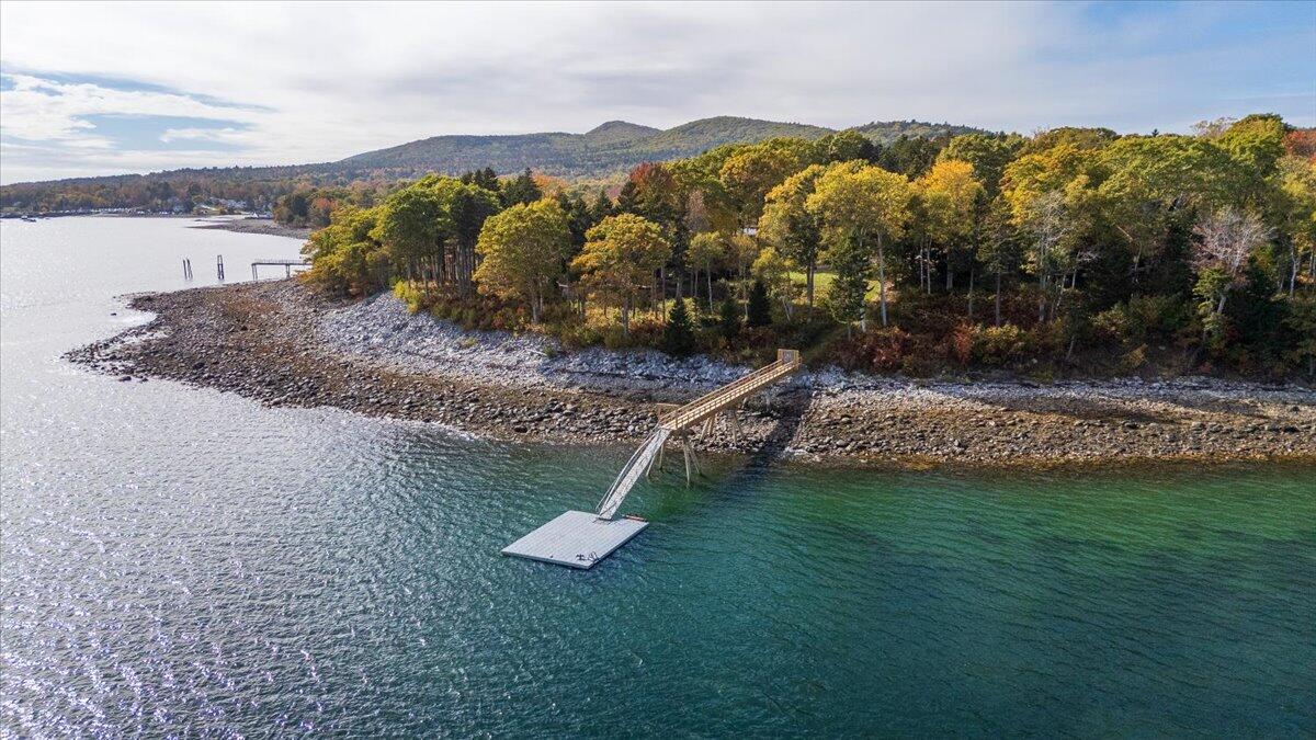 10 Harbor Drive Lincolnville ME 04849