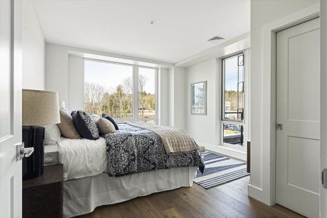 267 Us Route 1 Falmouth ME 04105