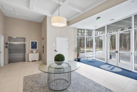 267 Us Route 1 Falmouth ME 04105