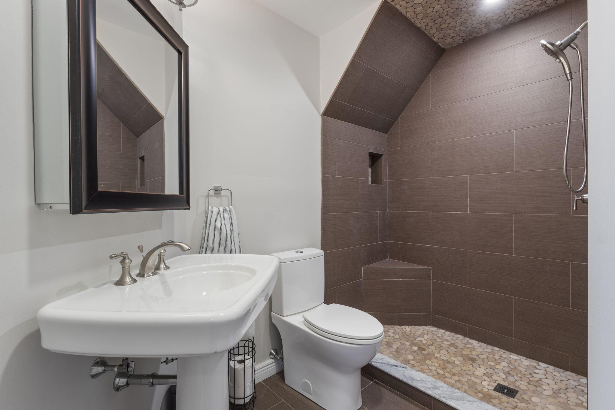 8 Stoneledge Drive Portland ME 04102