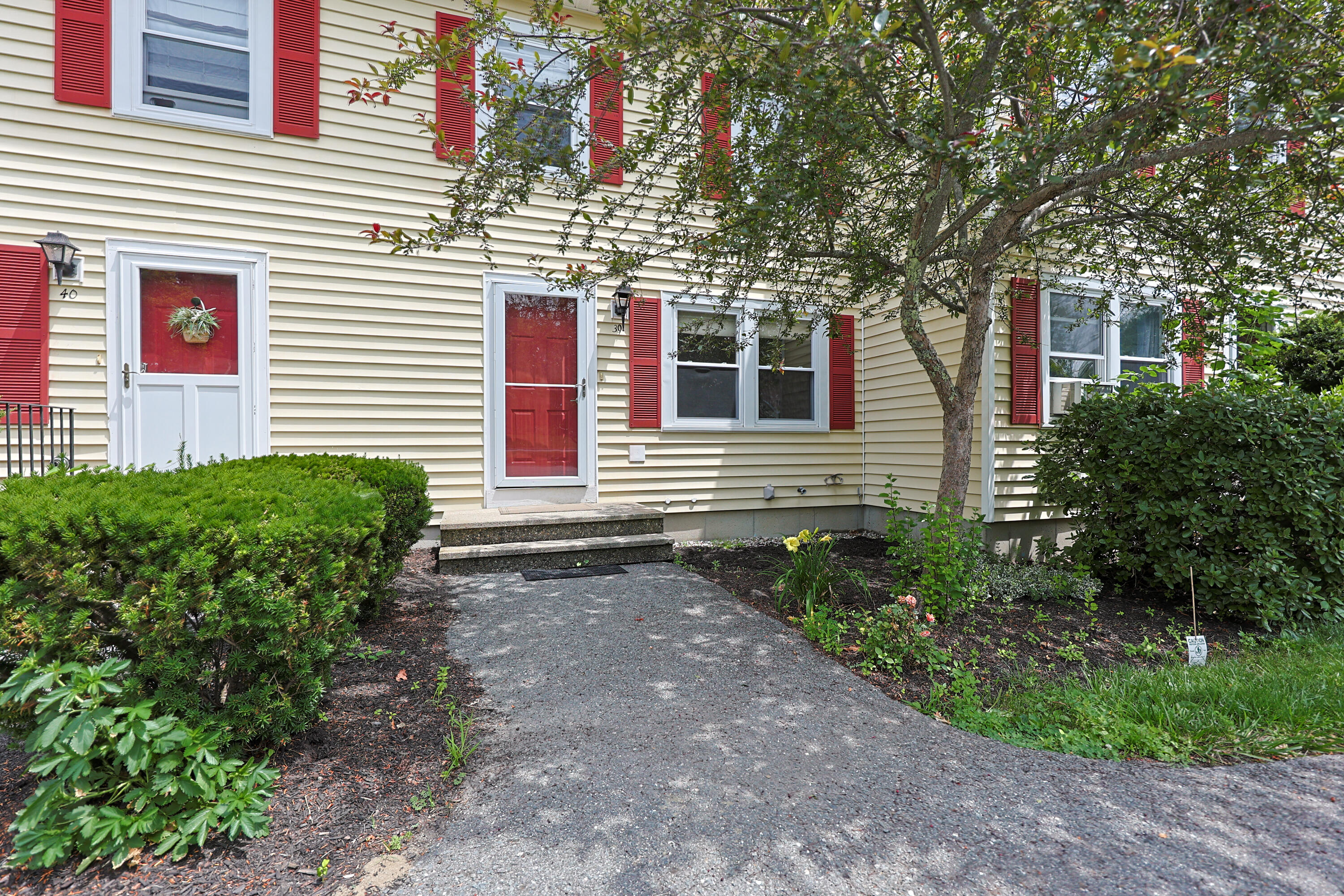 39 Powder Mill Drive Kennebunk ME 04043