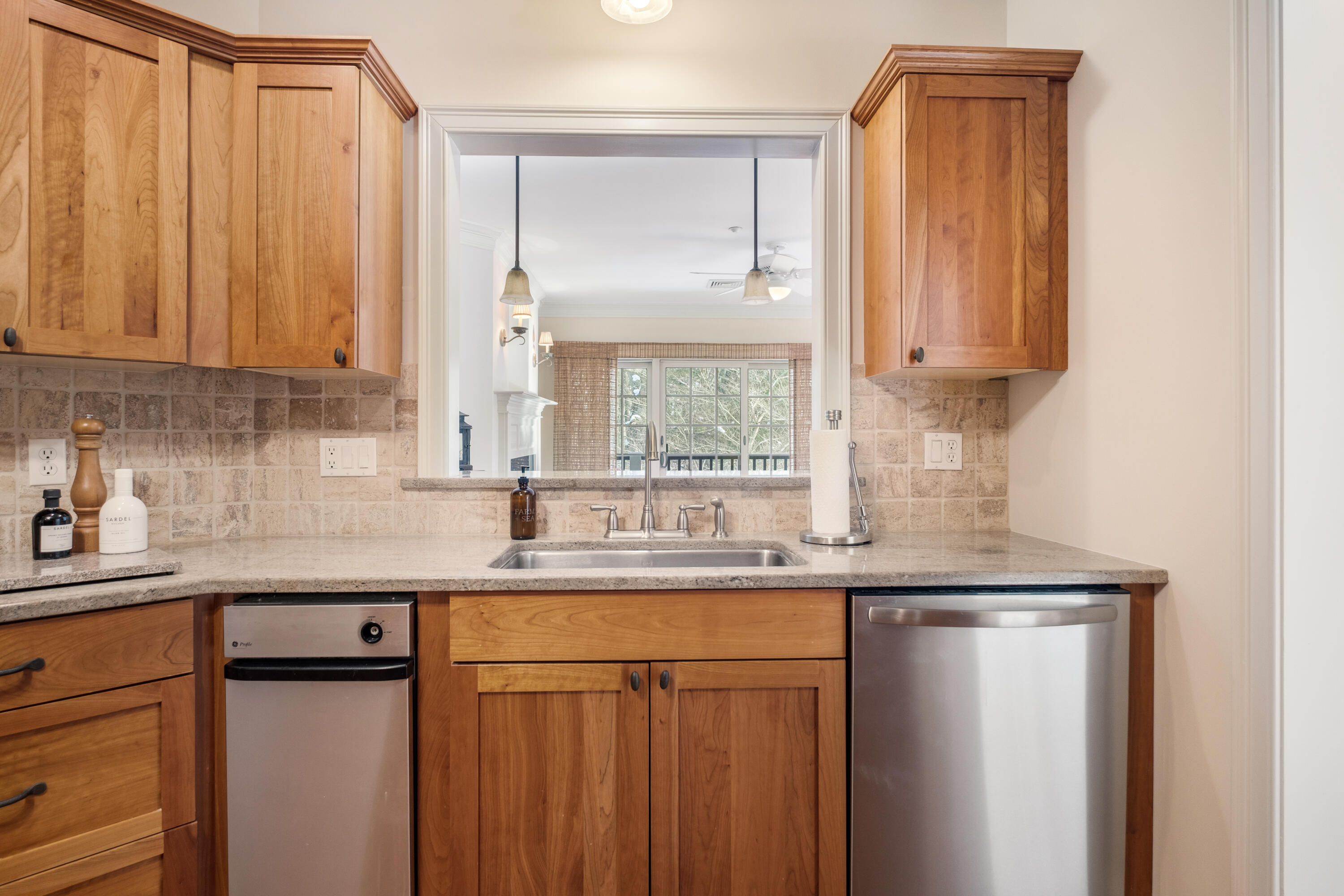 100 Shepard's Cove Road Kittery ME 03904