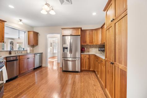 100 Shepard's Cove Road Kittery ME 03904