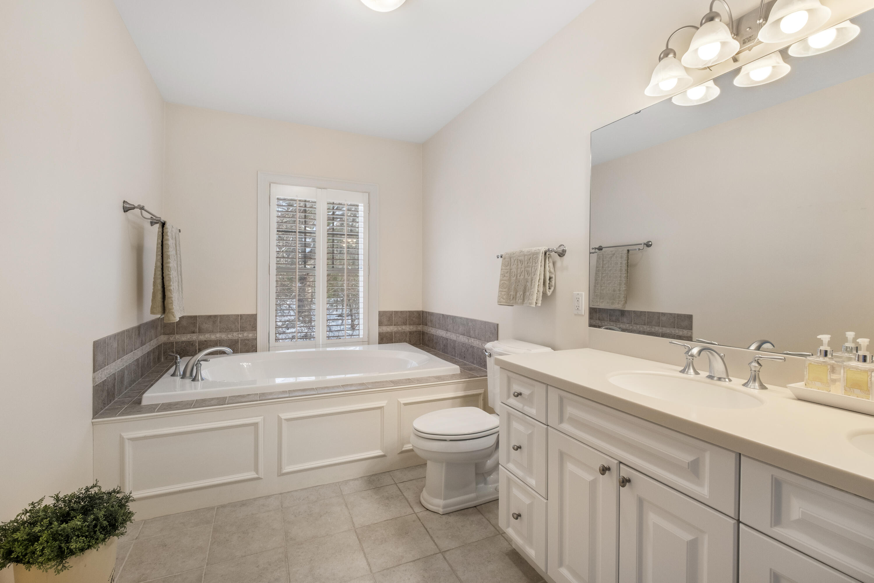 100 Shepard's Cove Road Kittery ME 03904