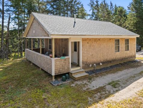 12 Maslow Square Blue Hill ME 04614