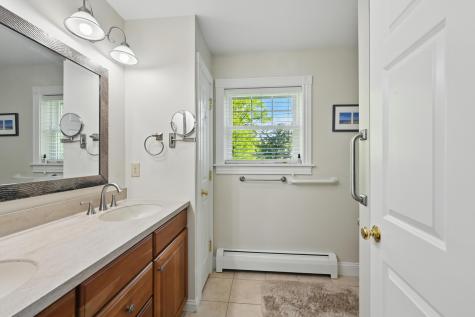 40 Camden Court Bangor ME 04401