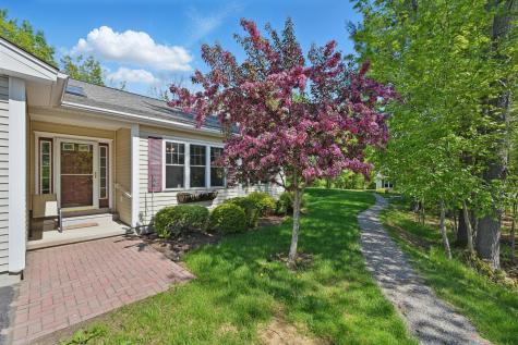 40 Camden Court Bangor ME 04401