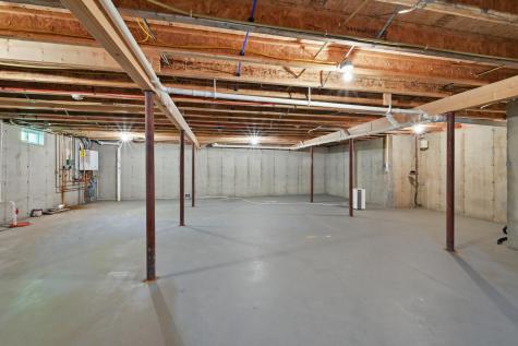 40 Camden Court Bangor ME 04401