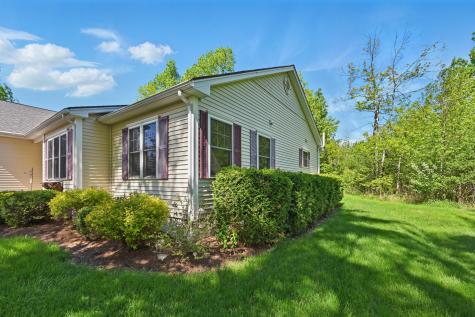 40 Camden Court Bangor ME 04401