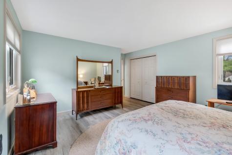 24 Colonial Way Auburn ME 04210