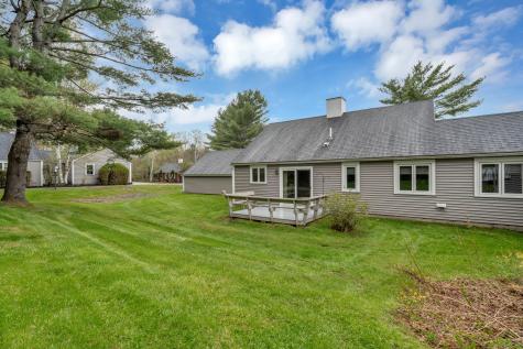 24 Colonial Way Auburn ME 04210