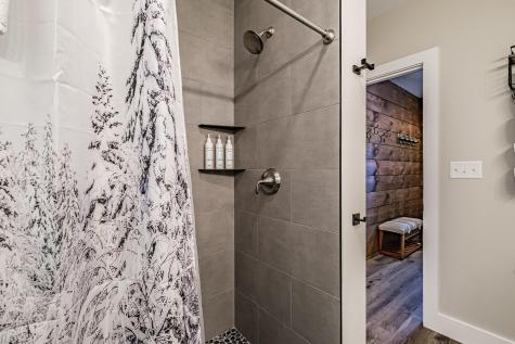 3 Duck Foot Way Newry ME 04261