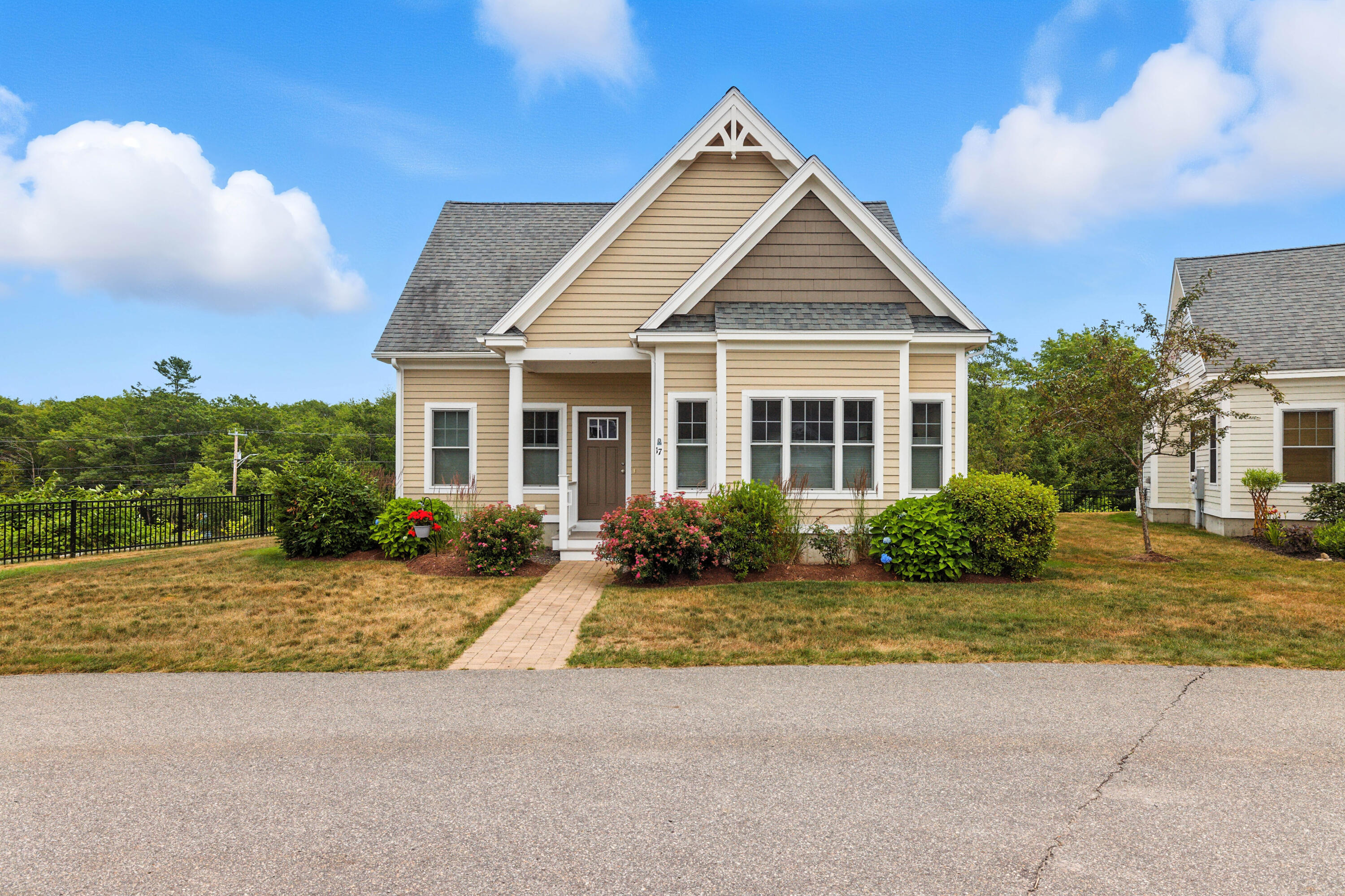 17 Adams Lane Arundel ME 04046