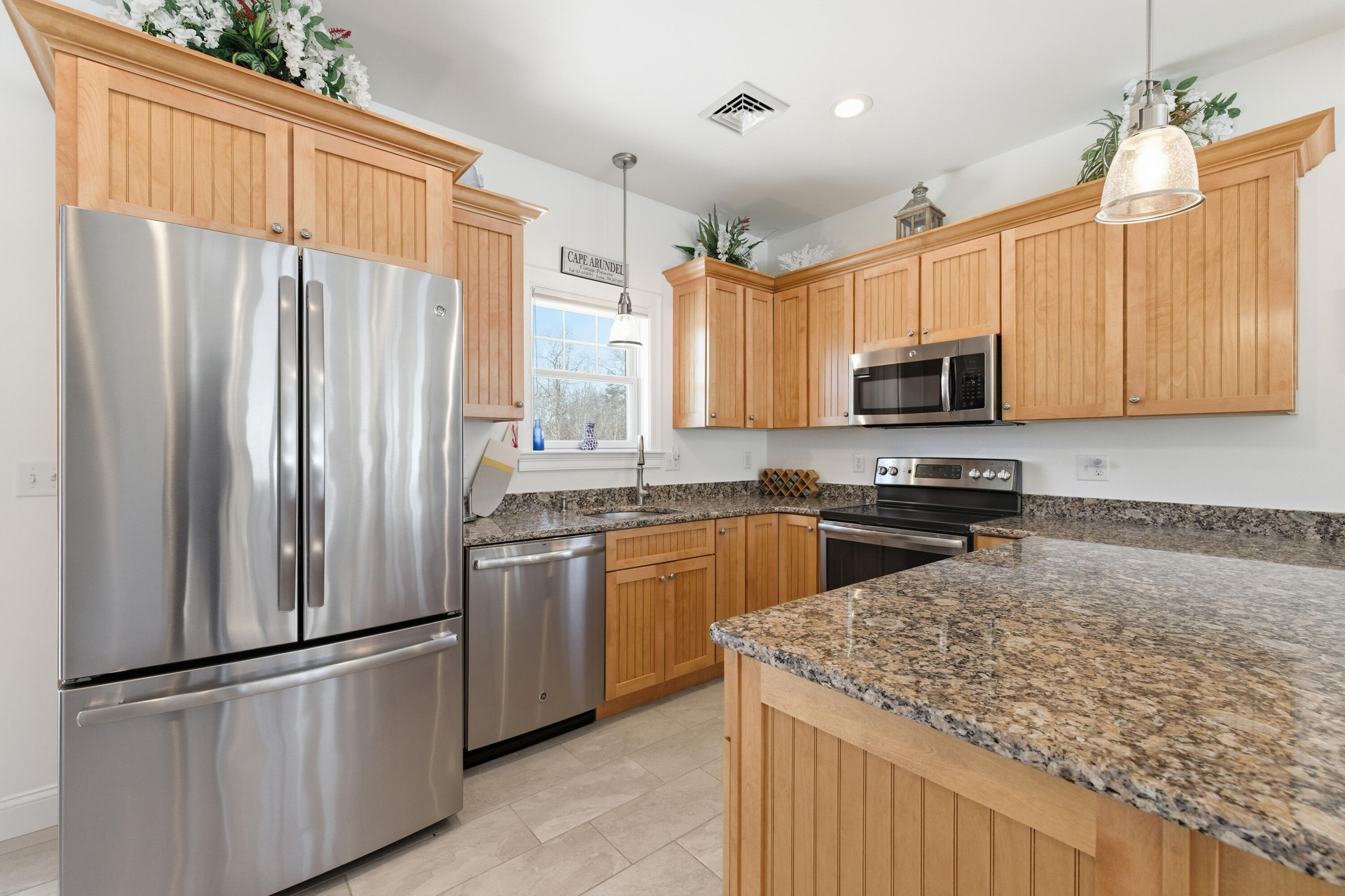 17 Adams Lane Arundel ME 04046