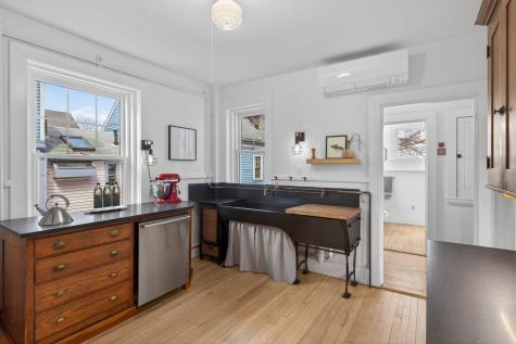 135 Brackett Street Portland ME 04102