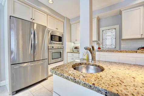 100 Shepards Cove Road Kittery ME 03904