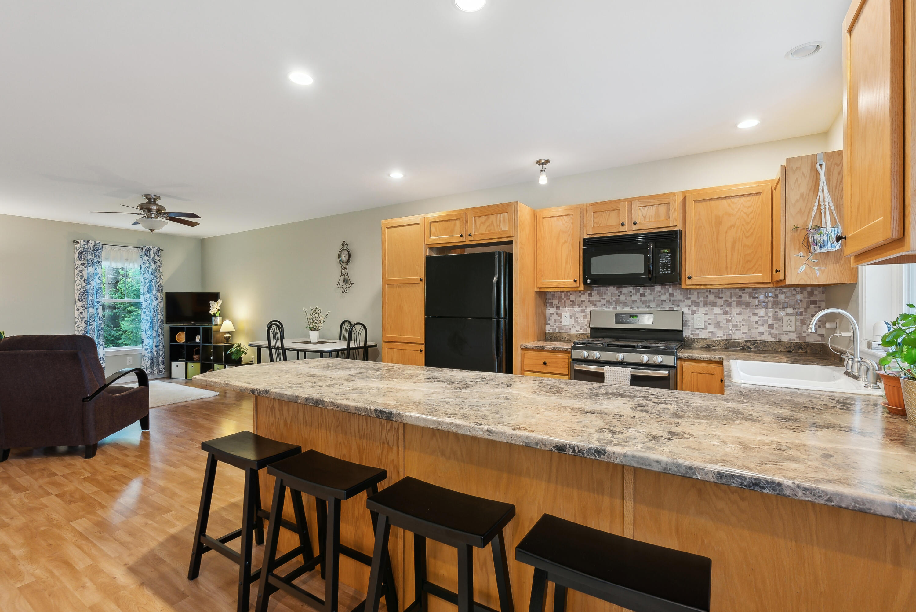 32 Edgefield Lane Brunswick ME 04011