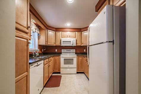 61 Plymouth Grove Kennebunk ME 04043