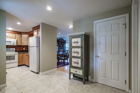 61 Plymouth Grove Kennebunk ME 04043