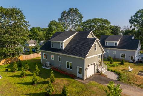 10 Gillis Drive Kittery ME 03904
