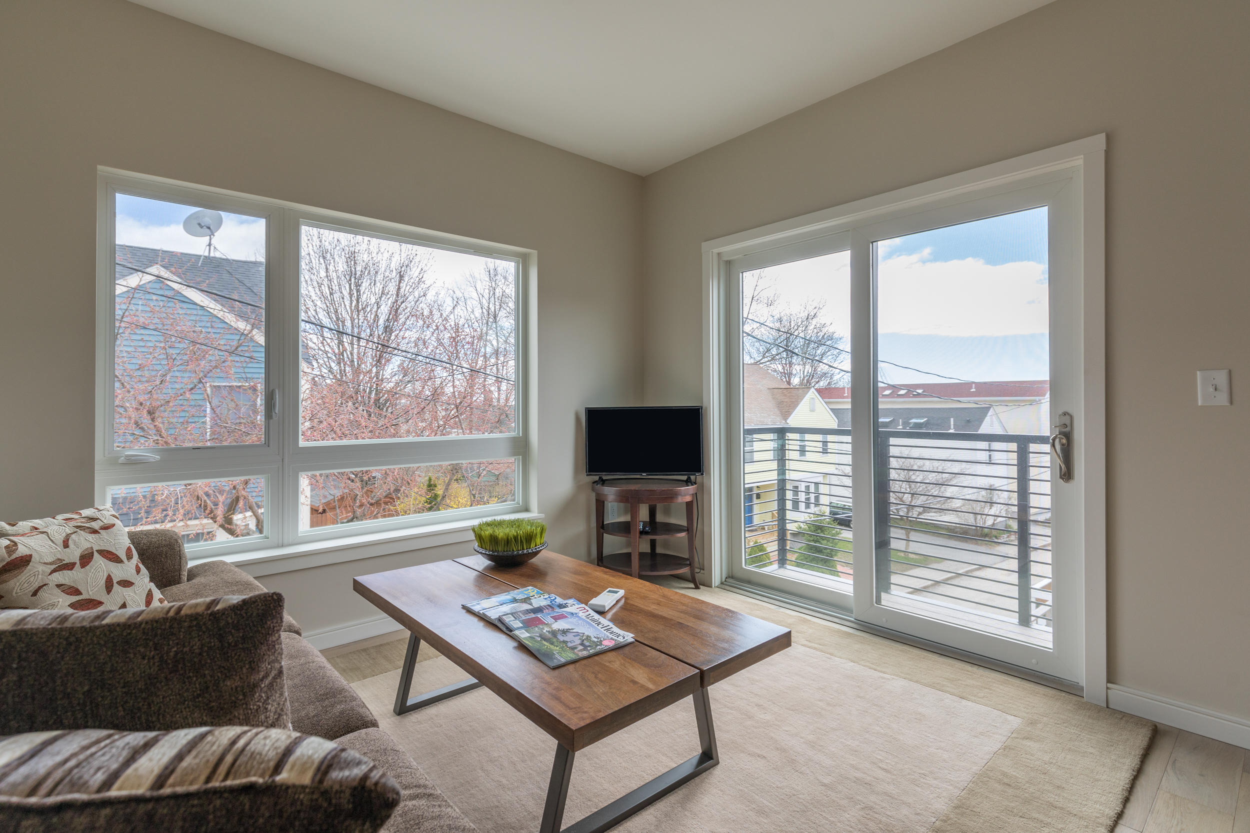 22 Tate Street Portland ME 04102
