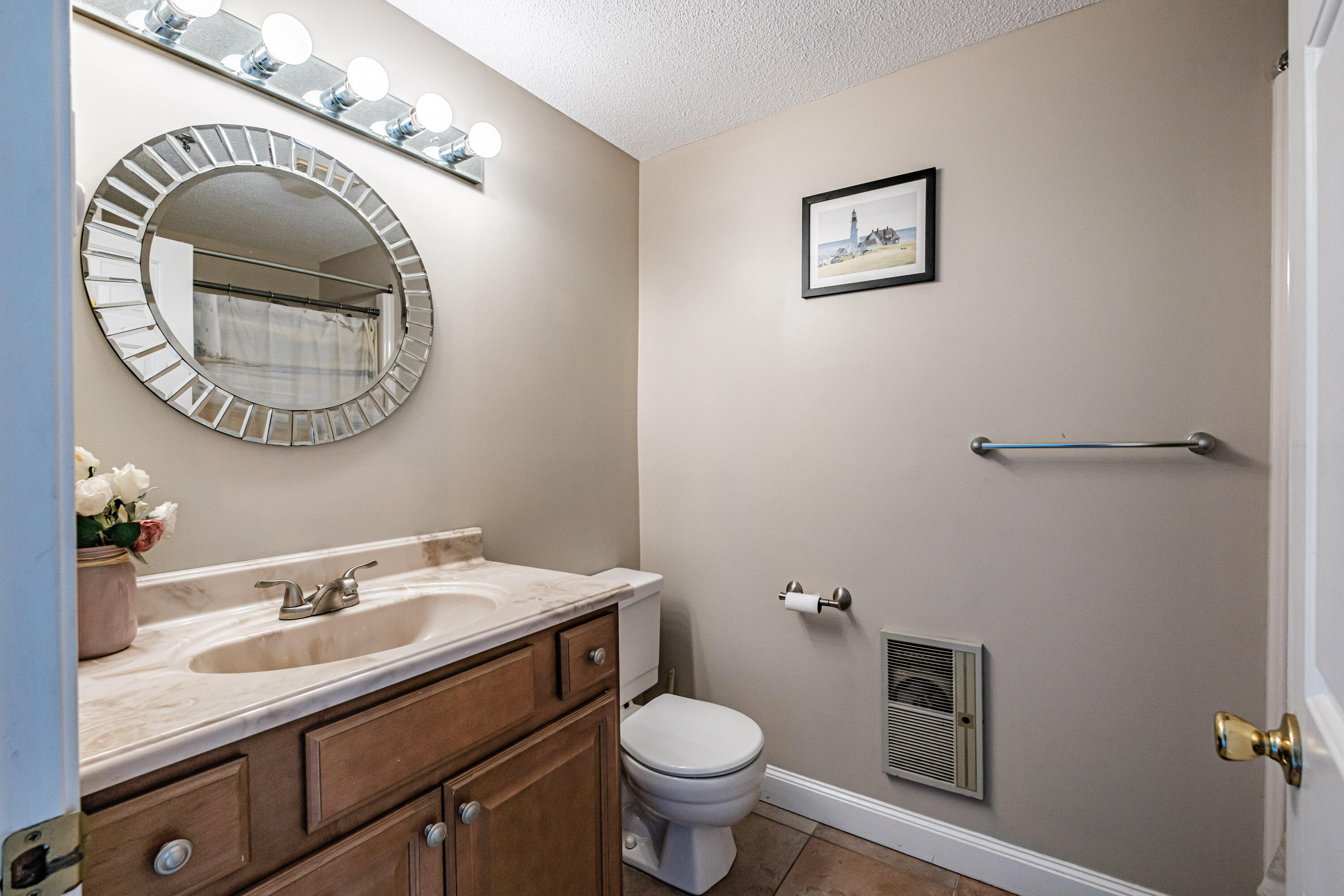 39 W. Grand Avenue Old Orchard Beach ME 04064