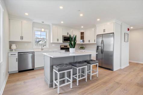 30-3 Regency Circle Kittery ME 03904