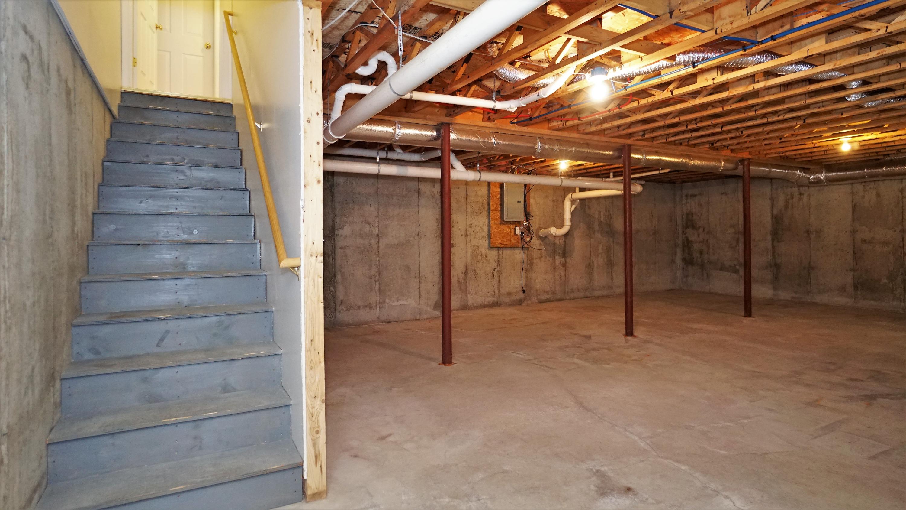 42 Stagecoach Lane Westbrook ME 04092