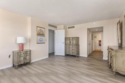 31 E Grand Avenue Old Orchard Beach ME 04064