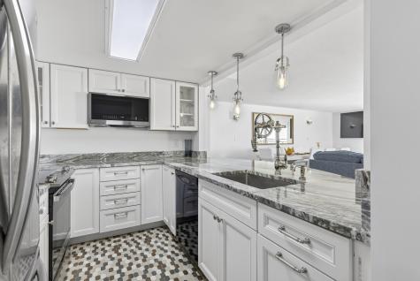 31 E Grand Avenue Old Orchard Beach ME 04064