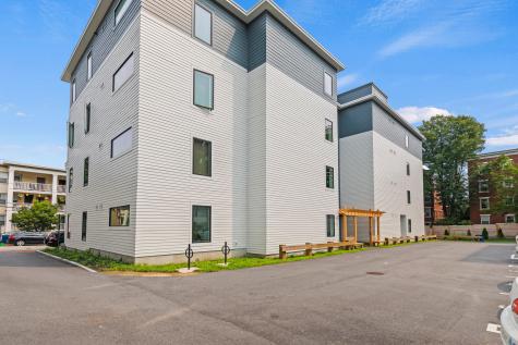 104 Grant Street Portland ME 04101