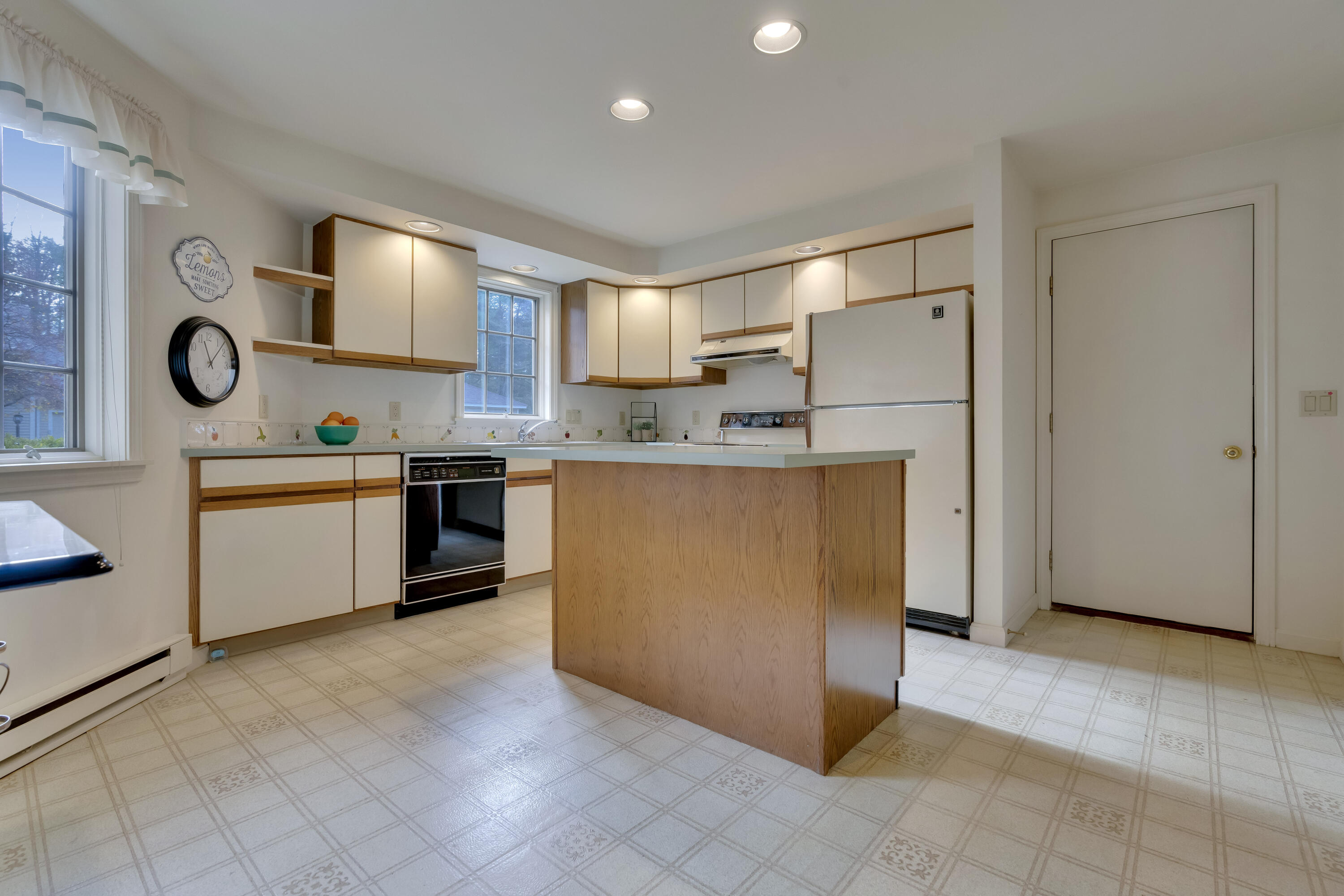 7 Apple Tree Drive Brunswick ME 04011