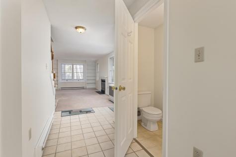 12 Edgecomb Court Portland ME 04103