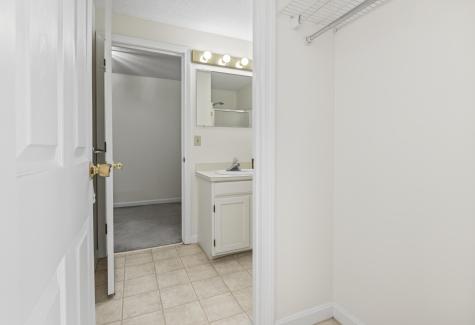 12 Edgecomb Court Portland ME 04103