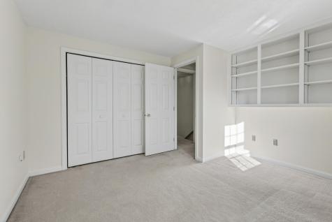 12 Edgecomb Court Portland ME 04103