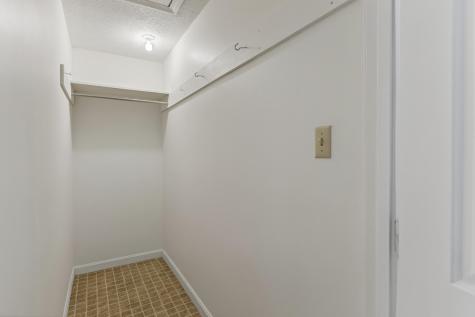 12 Edgecomb Court Portland ME 04103