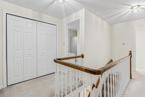 12 Edgecomb Court Portland ME 04103