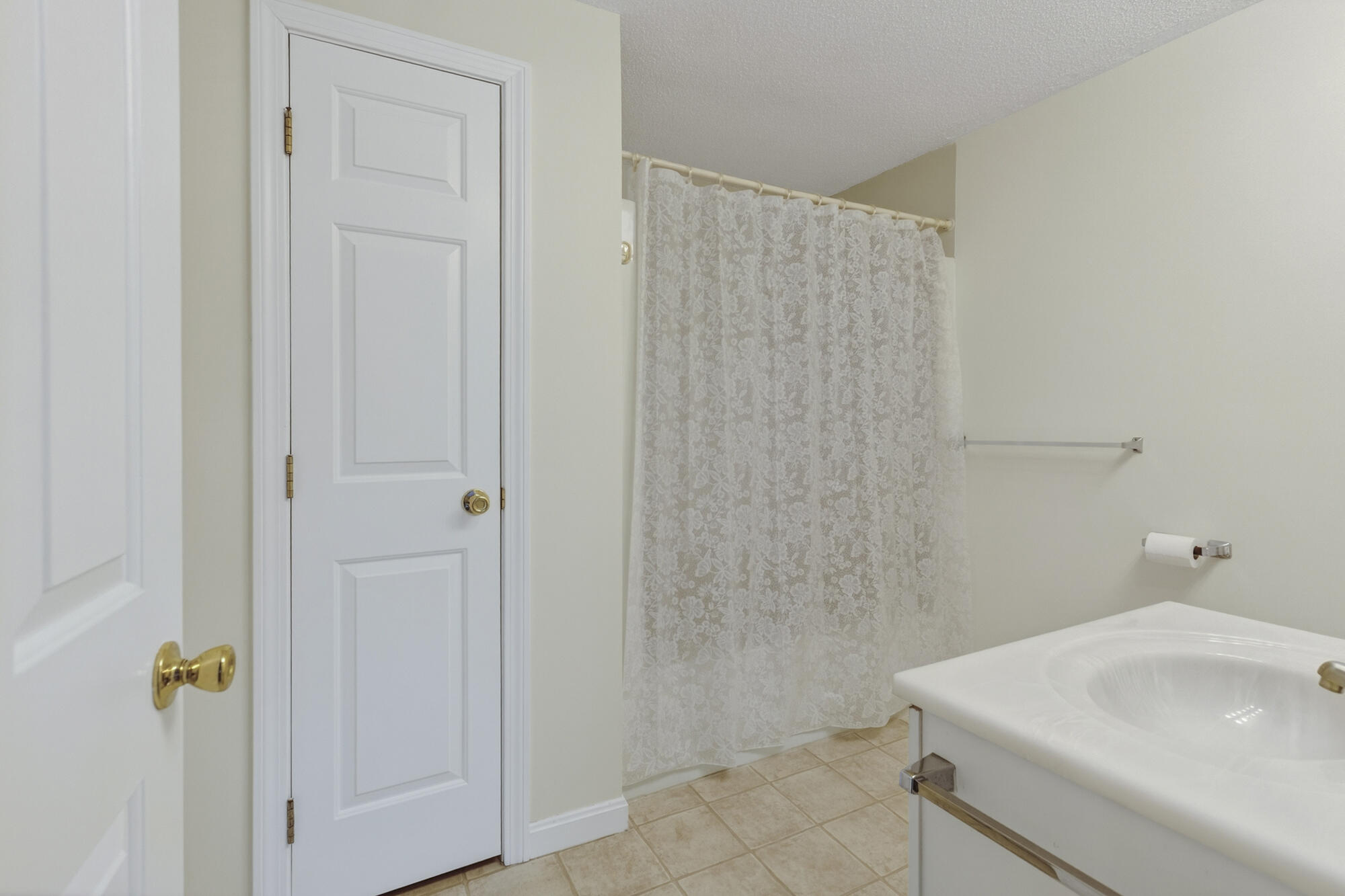 12 Edgecomb Court Portland ME 04103