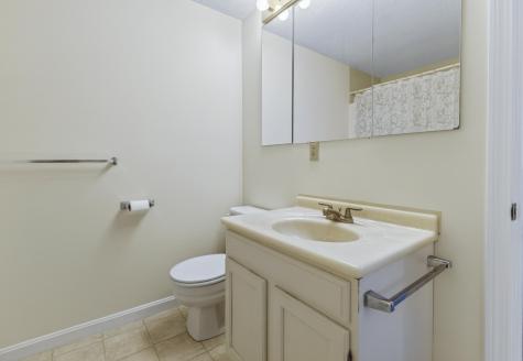 12 Edgecomb Court Portland ME 04103