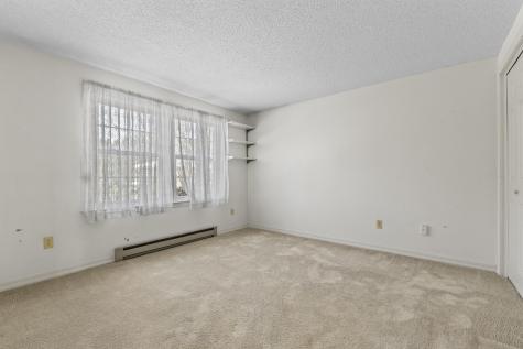 8 Royal Oaks Drive Auburn ME 04210