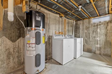 8 Royal Oaks Drive Auburn ME 04210