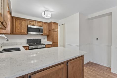 8 Royal Oaks Drive Auburn ME 04210